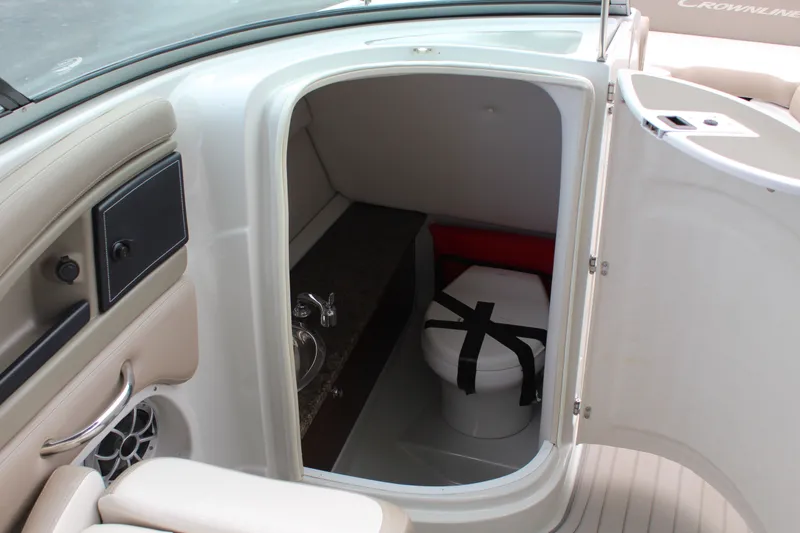 Slide: The Image of Crownline Boats Eclipse E255 2019 - 10