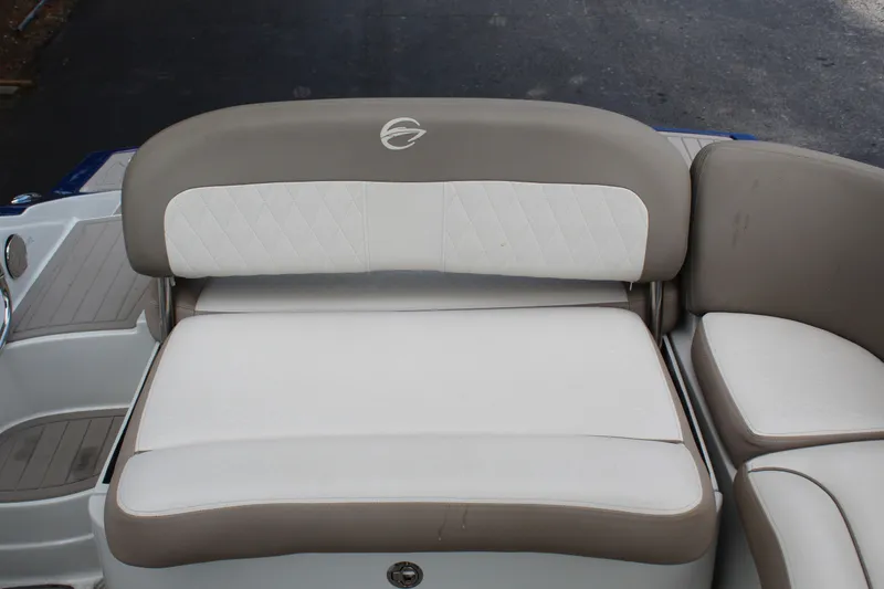 Slide: The Image of Crownline Boats Eclipse E255 2019 - 11