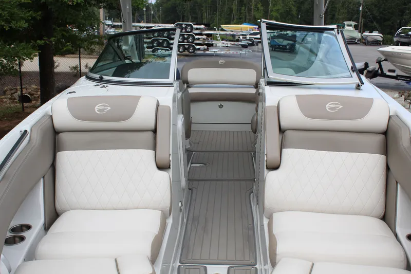 Slide: The Image of Crownline Boats Eclipse E255 2019 - 3