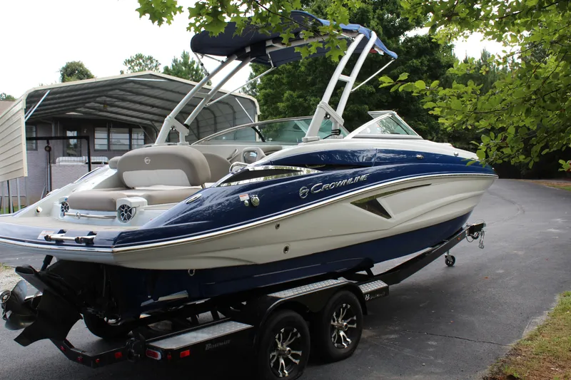Slide: The Image of Crownline Boats Eclipse E255 2019 - 4