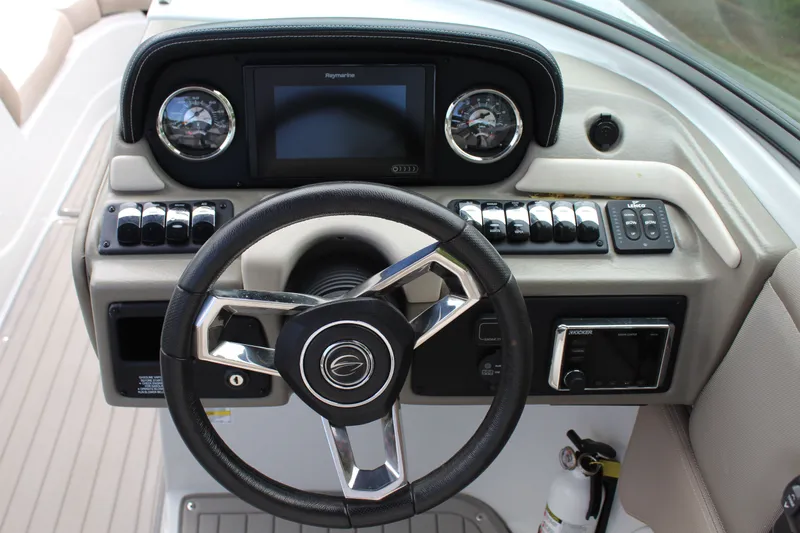 Slide: The Image of Crownline Boats Eclipse E255 2019 - 9