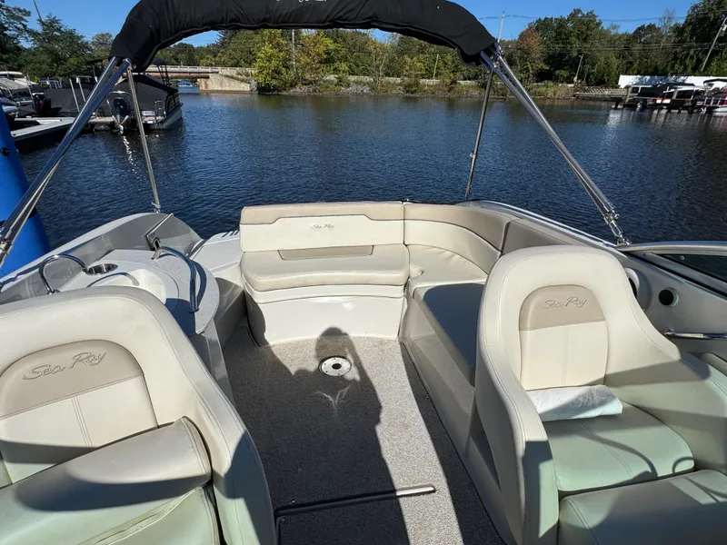 Slide: The Image of Sea Ray 260 SUNDECK 2009 - 11