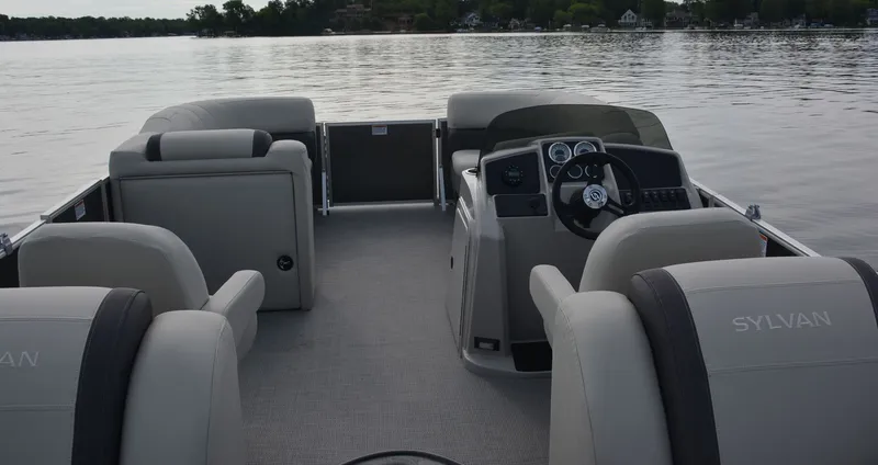 Slide: The Image of Sylvan Mirage 8520 LZ 2025 - 9