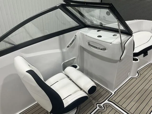 Slide: The Image of Stingray 191 DC 2026 - 18