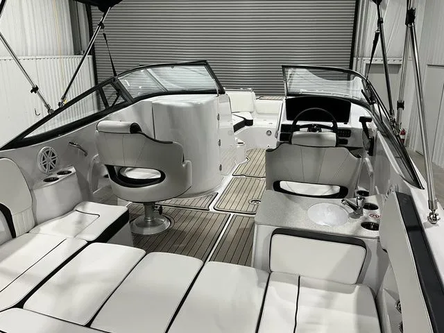 Slide: The Image of Stingray 231 DC 2026 - 15