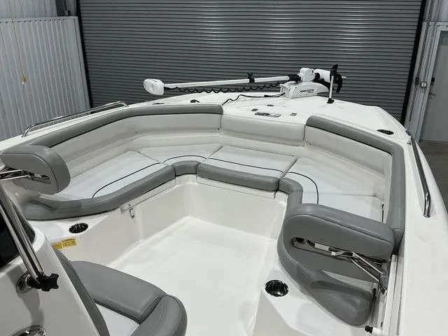 Slide: The Image of NauticStar 231 Hybrid 2021 - 21