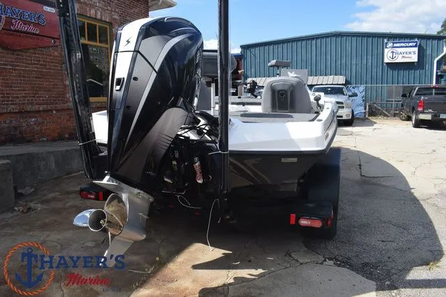 Slide: The Image of Ikon Boats VLE21 2026 - 4