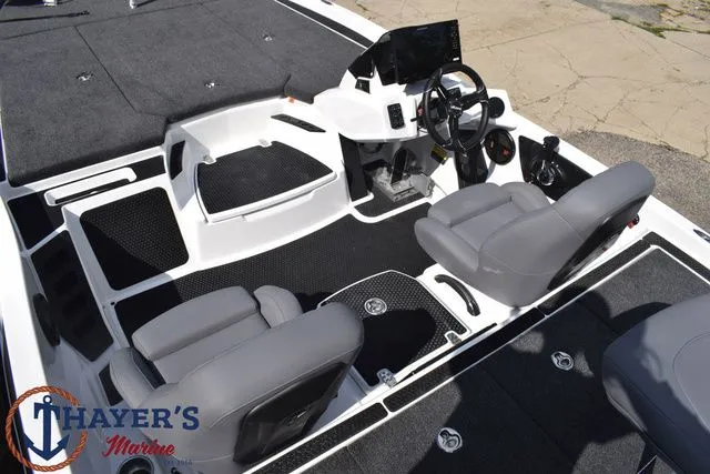 Slide: The Image of Ikon Boats VLE21 2026 - 7