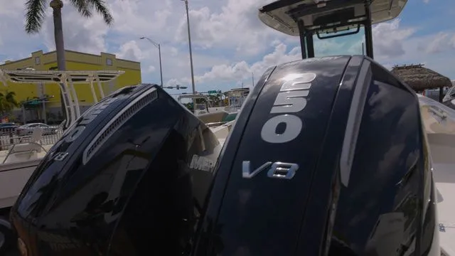 Slide: The Image of Boston Whaler 280 Dauntless 2024 - 15