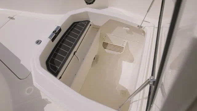 Slide: The Image of Boston Whaler 280 Dauntless 2024 - 3