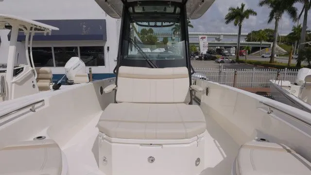 Slide: The Image of Boston Whaler 280 Dauntless 2024 - 5