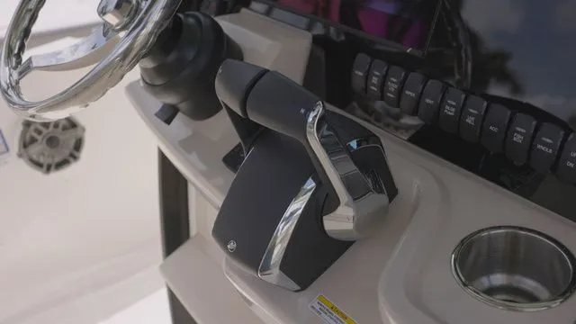 Slide: The Image of Boston Whaler 280 Dauntless 2024 - 9