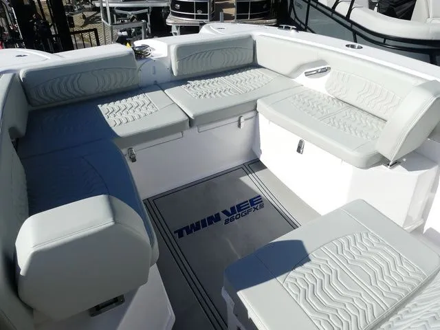 Slide: The Image of Twin Vee 260 Center Console GFX2 2026 - 10