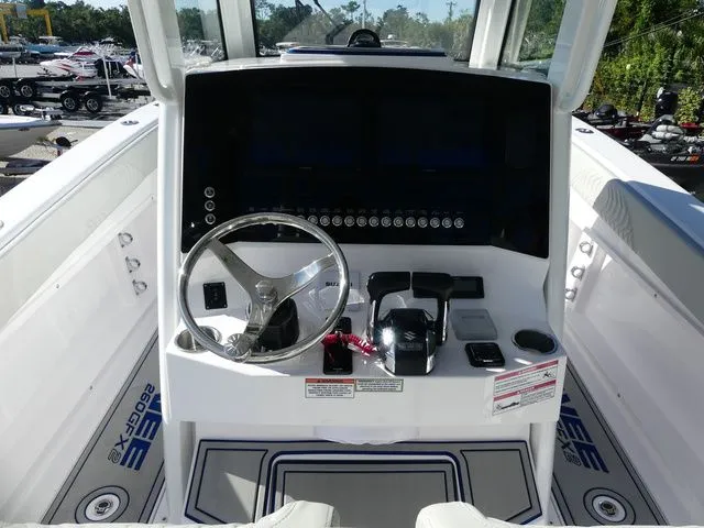 Slide: The Image of Twin Vee 260 Center Console GFX2 2026 - 12
