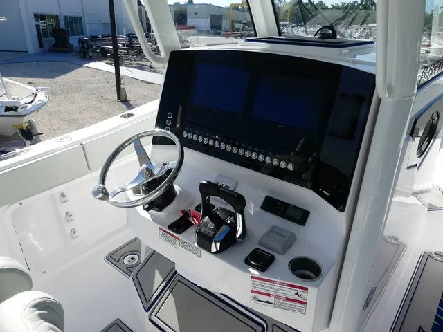 Slide: The Image of Twin Vee 260 Center Console GFX2 2026 - 13