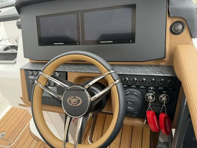 Slide: The Image of Cobalt R31 Sterndrive 2026 - 34