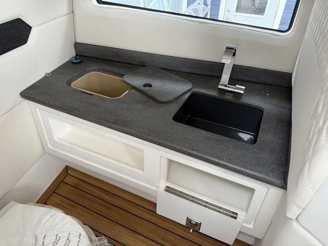 Slide: The Image of Cobalt R31 Sterndrive 2026 - 41