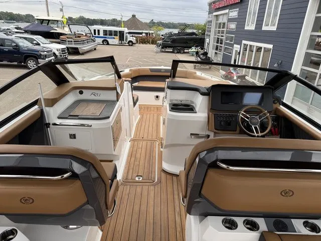 Slide: The Image of Cobalt R31 Sterndrive 2026 - 20