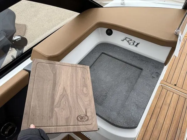 Slide: The Image of Cobalt R31 Sterndrive 2026 - 26