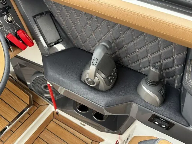 Slide: The Image of Cobalt R31 Sterndrive 2026 - 35