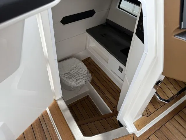 Slide: The Image of Cobalt R31 Sterndrive 2026 - 39