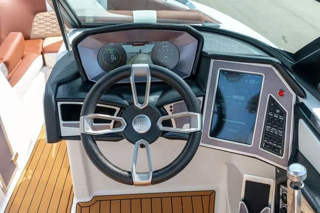 Slide: The Image of MasterCraft X22 2022 - 10