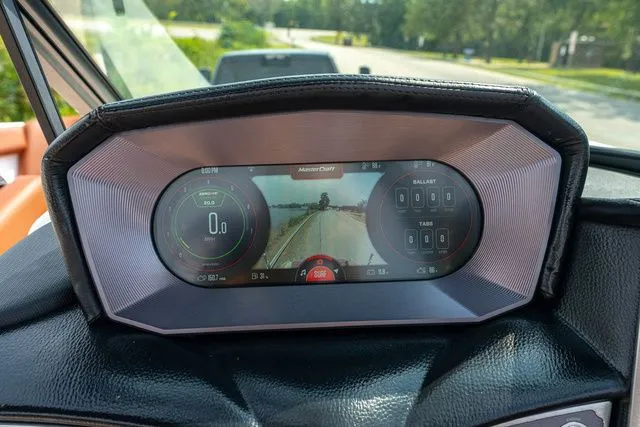 Slide: The Image of MasterCraft X22 2022 - 11