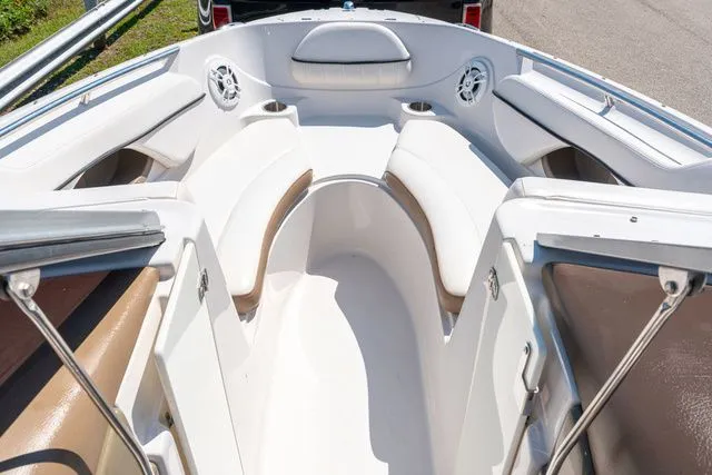 Slide: The Image of Four Winns H220 2008 - 11