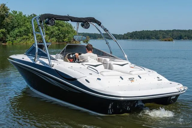 Slide: The Image of Four Winns H220 2008 - 3