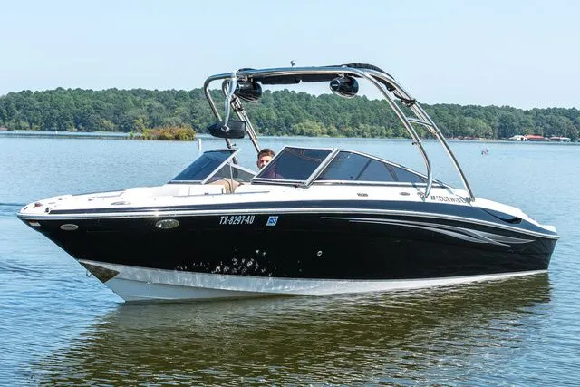 Slide: The Image of Four Winns H220 2008 - 4