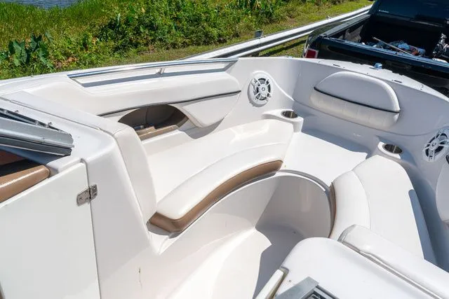 Slide: The Image of Four Winns H220 2008 - 7