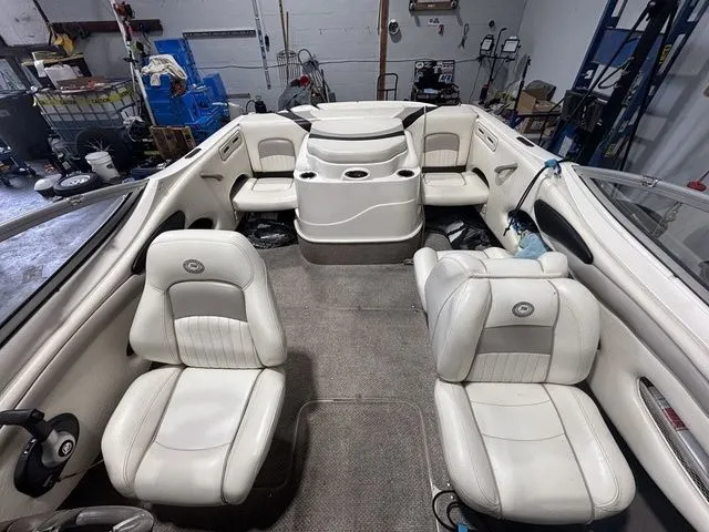 Slide: The Image of Stingray 195LX 2012 - 3