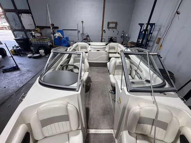 Slide: The Image of Stingray 195LX 2012 - 5