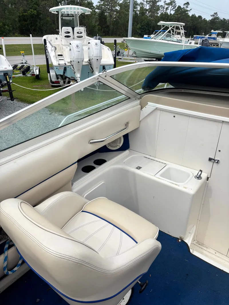 Slide: The Image of Sea Ray 240 Signature 1997 - 11