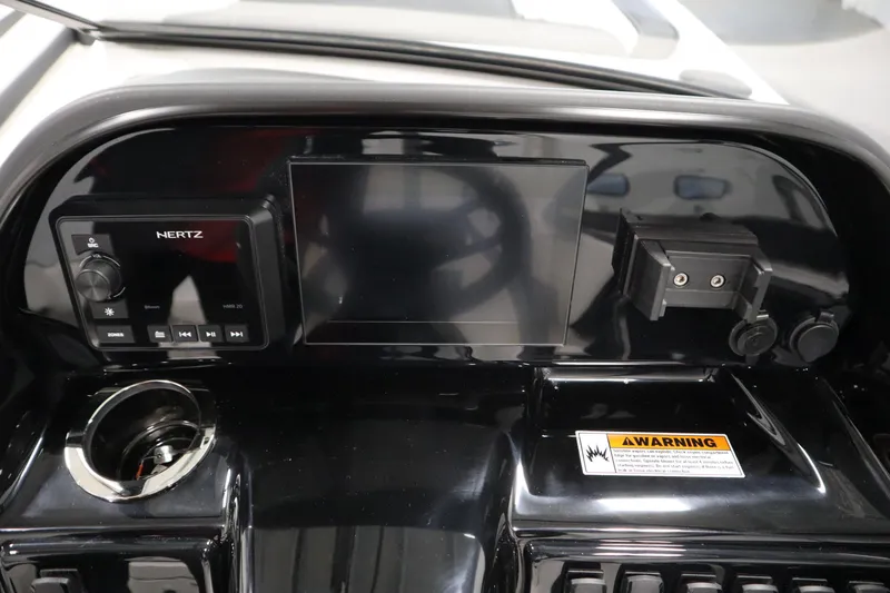 Slide: The Image of Dashboard of 2026 Yamaha Boats 195S featuring control panel and display screen. - 19