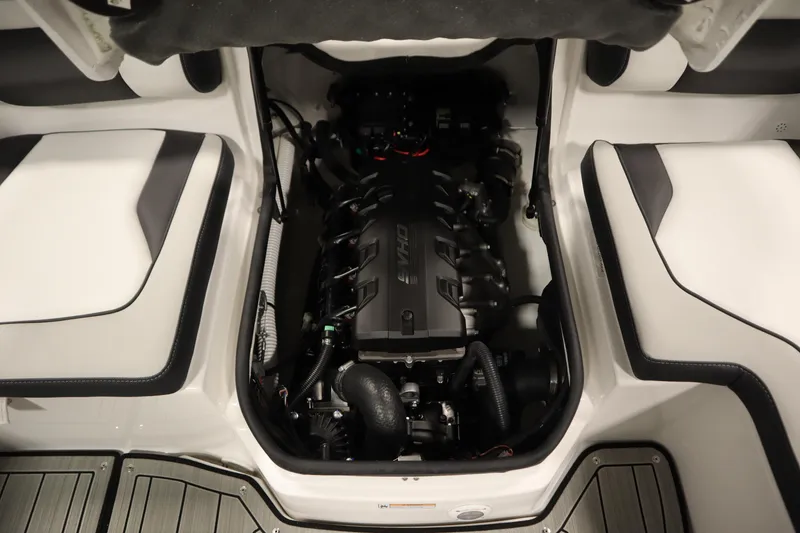 Slide: The Image of 2026 Yamaha Boats 195S engine compartment with sleek design and modern features. - 36