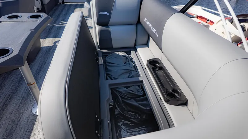 Slide: The Image of Bennington 20 S STERN RADIUS 2026 - 16