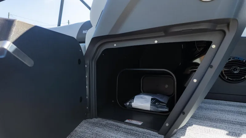 Slide: The Image of Bennington 20 S STERN RADIUS 2026 - 19