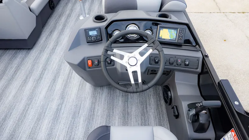 Slide: The Image of Bennington 22 S CRUISE JUMP SEAT 2026 - 20