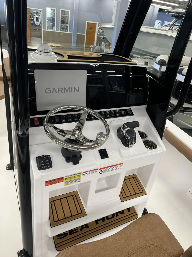 Slide: The Image of Sea Hunt BX 25 FS 2026 - 14