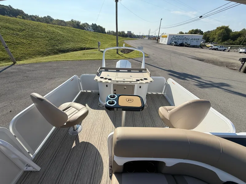 Slide: The Image of Premier 230 Sunsation Angler 2pt 2026 - 20