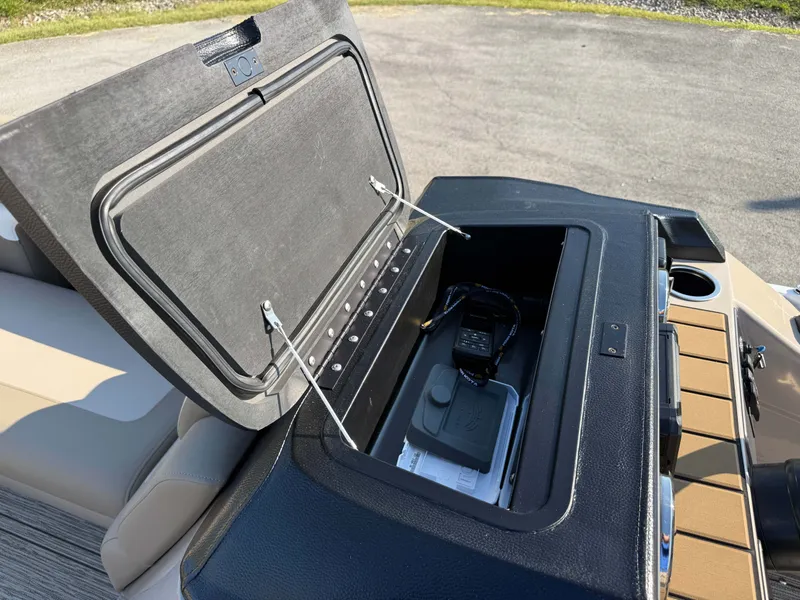 Slide: The Image of Premier 230 Sunsation Angler 2pt 2026 - 27