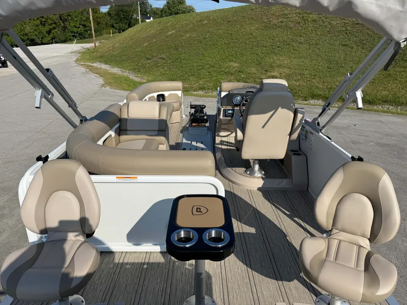 Slide: The Image of Premier 230 Sunsation Angler 2pt 2026 - 44