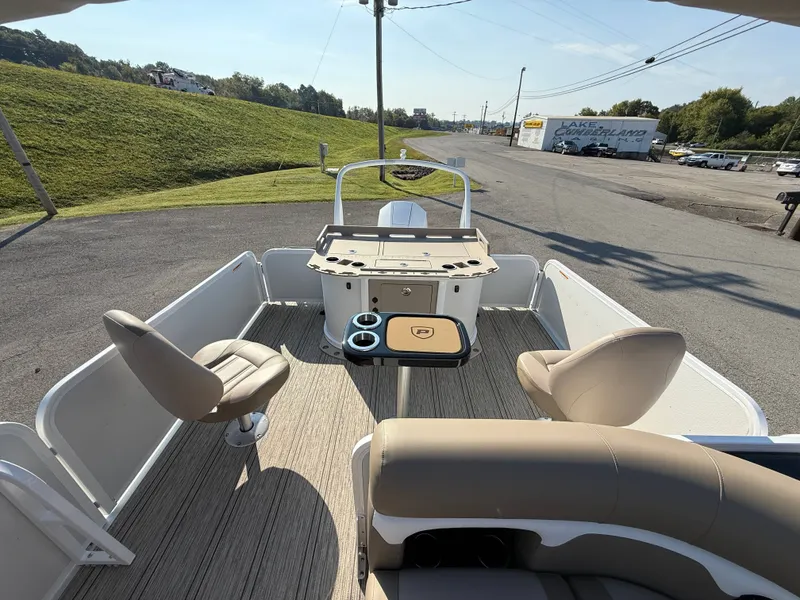 Slide: The Image of Premier 230 Sunsation Angler 2pt 2026 - 45