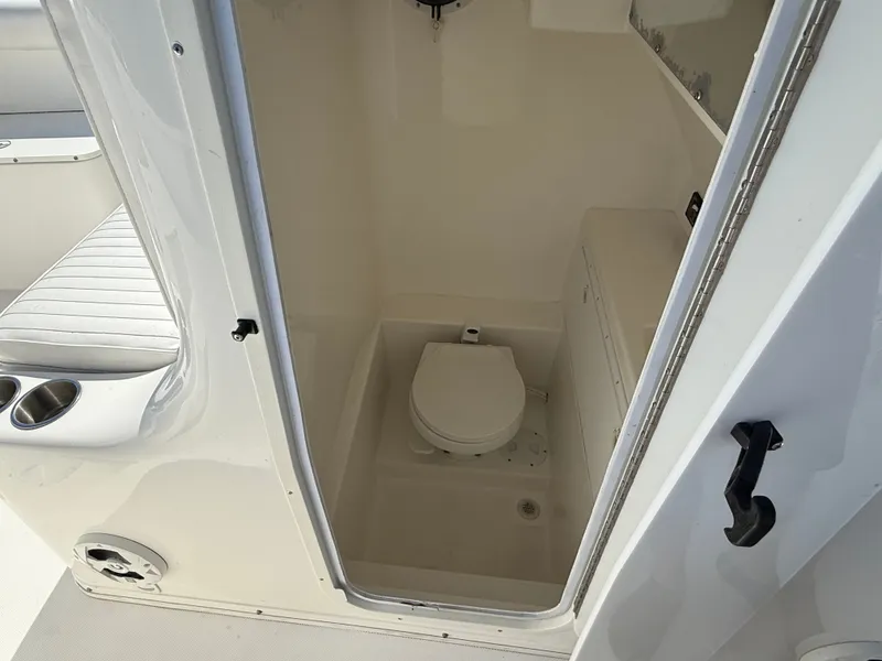 Slide: The Image of Marlago Fs 35 Center Console Cuddy 2001 - 18