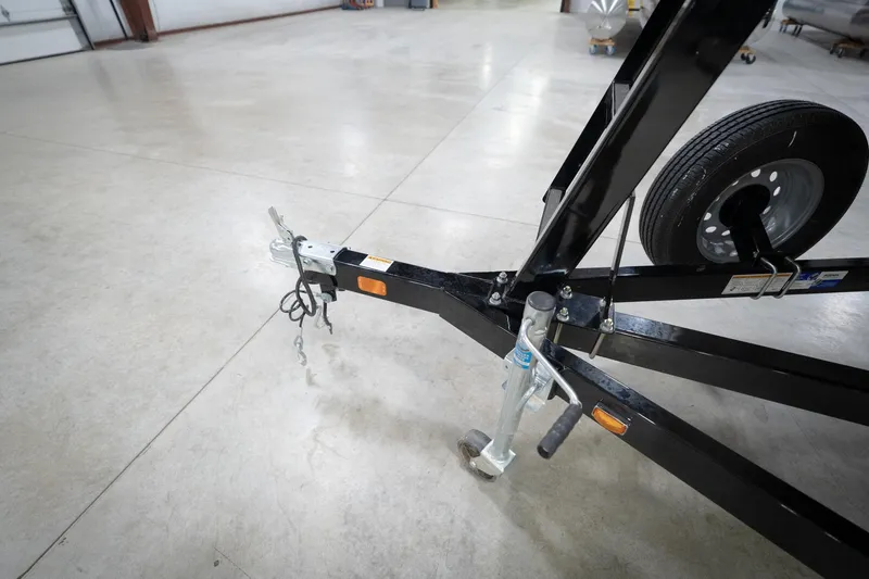 Slide: The Image of 2021 Bennington 21 SLX boat with SX21 logo, Reeder-Trausch Marine branding. - 59