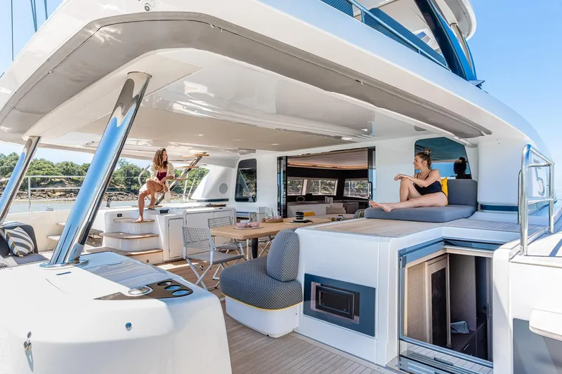 Slide: The Image of Manufacturer Provided Image - 5