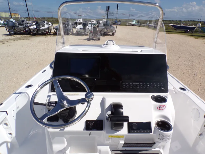 Slide: The Image of Tidewater 2110 Bay Max 2026 - 21