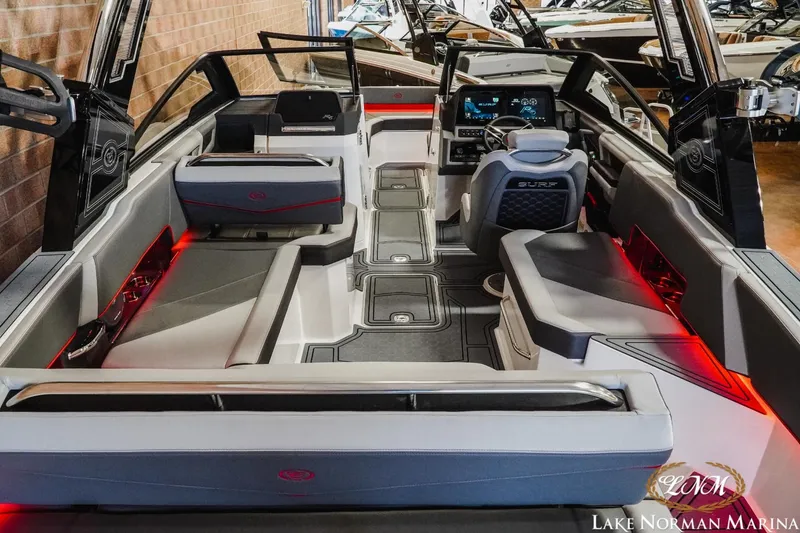 Slide: The Image of Cobalt R6 Surf 2024 - 8