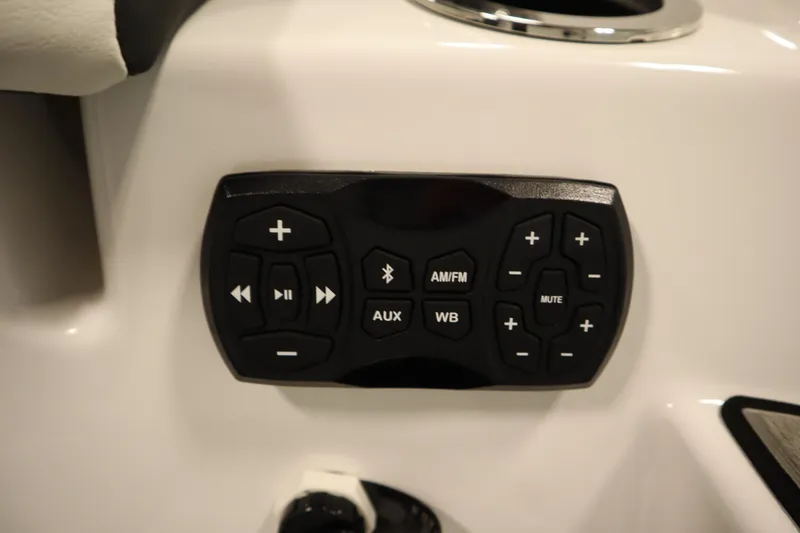 Slide: The Image of Control panel on 2026 Yamaha Boats 222SD, featuring audio and Bluetooth functions. - 42